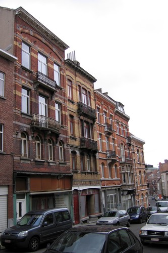 Rue Albert Meurice, côté impair, vue depuis la place Van Meyel, 2007