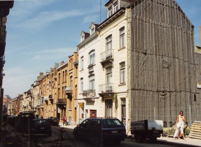 Antoine Gautierstraat, huizenrij aan pare zijde vanop het Acaciasplein, 1994