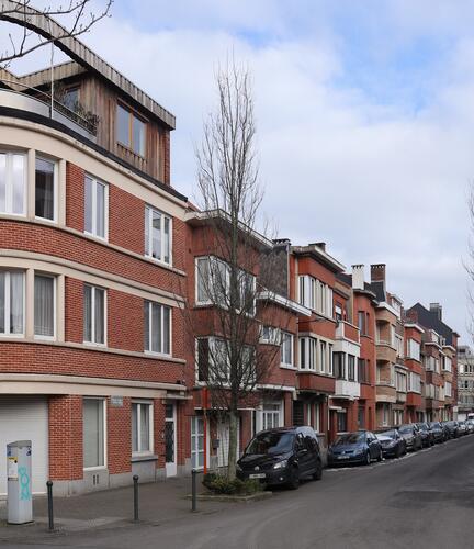 Eerste straatgedeelte aan pare zijde van de Kapitein Joubertstraat naar het kruispunt met de Kardinaal Lavigeriestraat, 2025