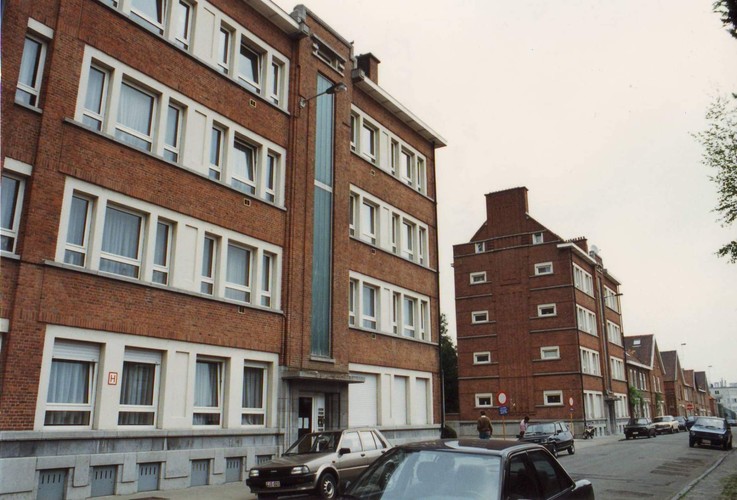 Rue Commandant Ponthier, côté pair vers l' avenue Le Marinel, 1994