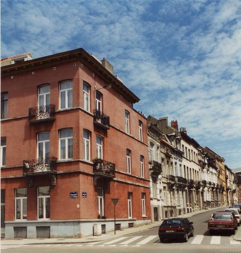 Rue du Cornet, enfilade côté pair vue depuis l'avenue d'Auderghem (photo 1994).