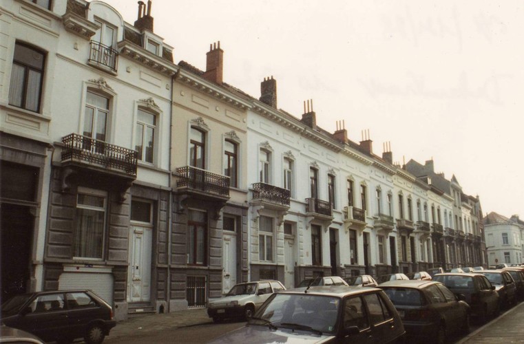 Rue Dekens, enfilade côté pair, 1994