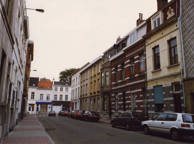 Rue de Theux, enfilade côté pair depuis la rue de l'Orient, 1994