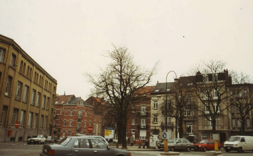 Square Docteur Jean Joly, vue depuis l'avenue des Casernes, 1994