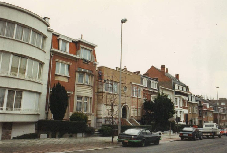 Edmond Mesenslaan, pare zijde: bouwblok tussen J. Vandersmissenlaan en de Vrijwilligerslaan, 1993