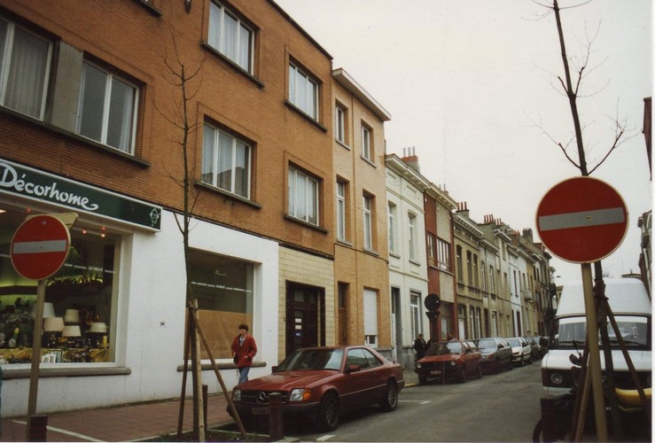 Rue de l'Egalité, enfilade côté impair depuis la chaussée de Wavre