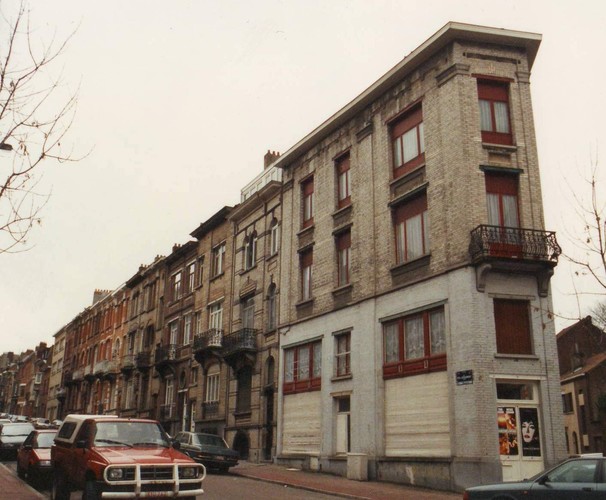 Rue Général Capiaumont, enfilade côté impair depuis la rue de Theux, 1993