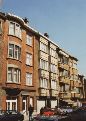 Rue Général Fivé 26 à 32, enfilade des maisons de rapports construit en 1936 par l'arch. C.P. Meskens, 1994