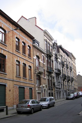 Rue Léon de Lantsheere, côté pair, vue depuis la rue Gérard, 2007