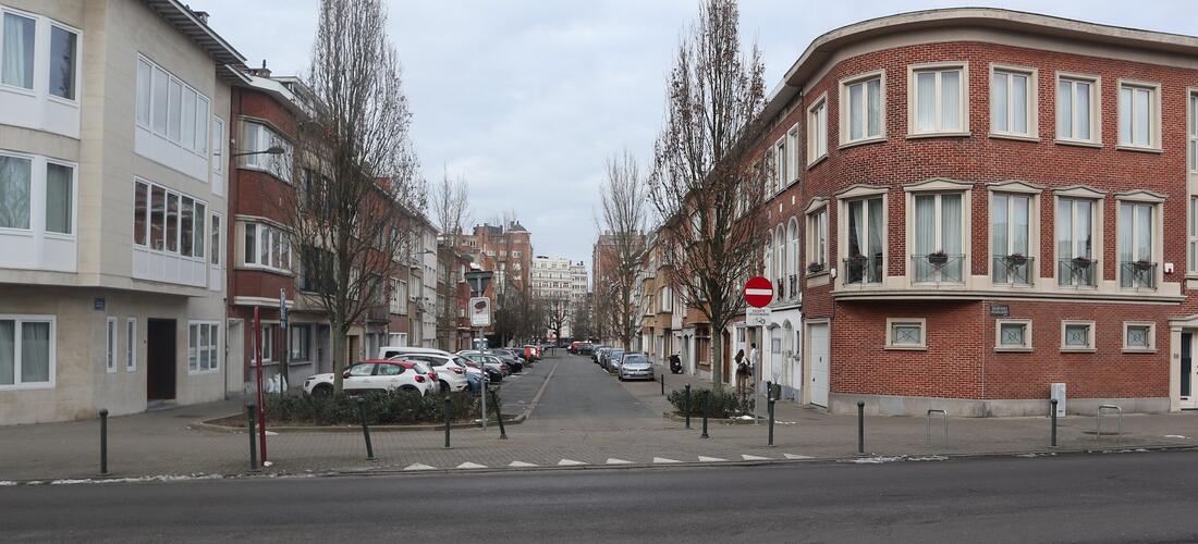 Zicht in de Majoor Pétillonstraat vanuit de Vrijwilligerslaan richting Louis Schmidtlaan, 2025