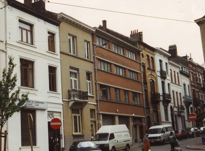 Maaiersstraat, huizenrij aan pare zijde vanop de Jachtlaan, 1994