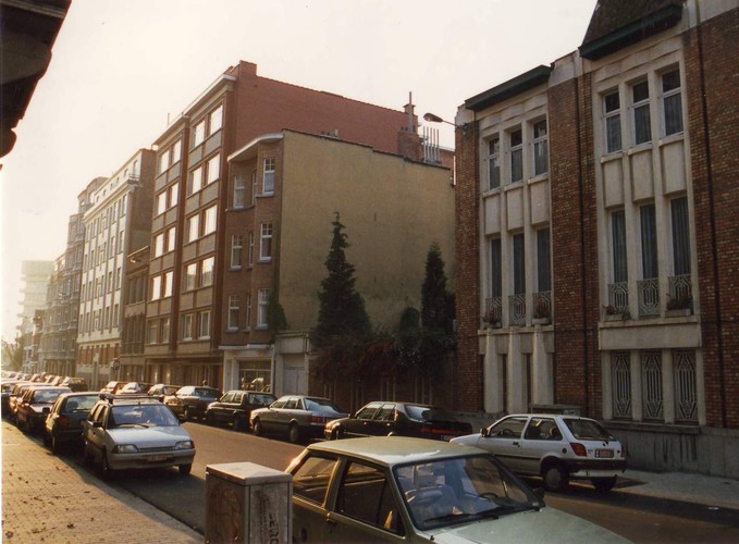 Rue des Taxandres, enfilade côté impair vers la rue Père De Deken, 1993