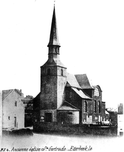 Ancienne église Sainte-Gertrude de 1750, état vers 1942, © IRPA/KIK Bruxelles