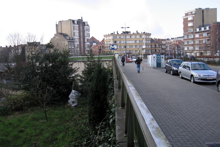 Pont Fernand Demany, vue vers la place du Quatre Août, 2007