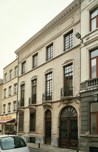 Rue de l’Arbre Bénit 99a-99 (photo 2009).