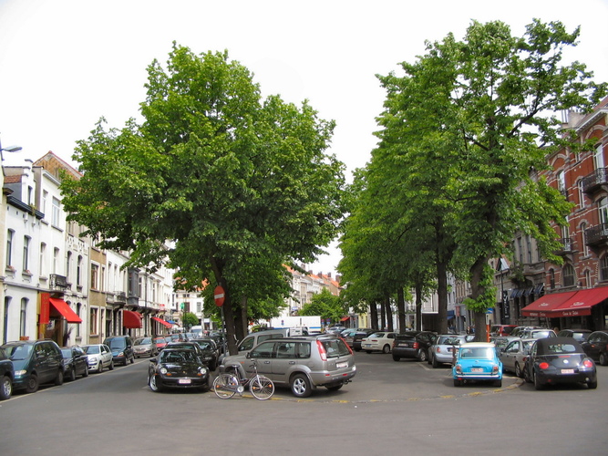 Place du Châtelain (photo 2006).