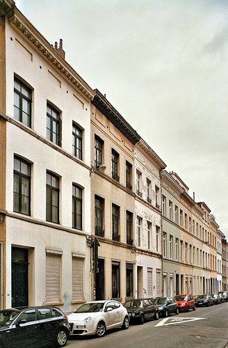 Kruisstraat, huizenrij van nr. 50 tot nr. 74, 2009