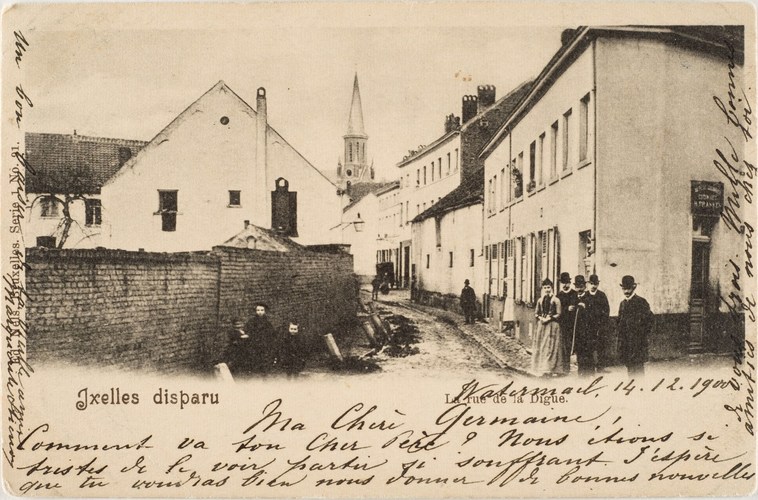 Damstraat, vóór de inrichting van de Zwanenwijk, ca. 1890 (Prentbriefkaartverzameling Dexia Bank).