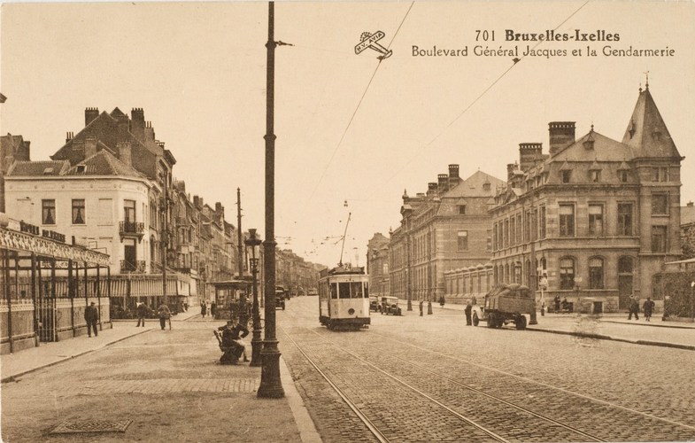 Boulevard Général Jacques et gendarmerie, s.d (Collection Dexia Banque-ARB-RBC).