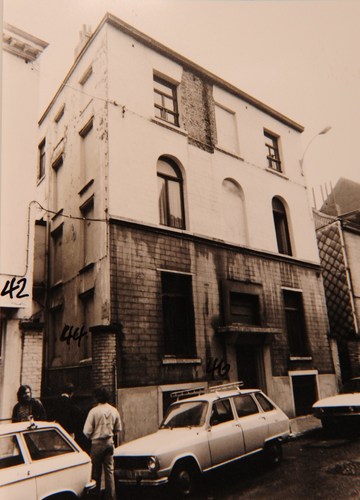 Rue Goffart 44-50, Carré Vannot, photo de la cité prise juste avant sa démolition,, ACI/Urb. 154-44-50 (1987).