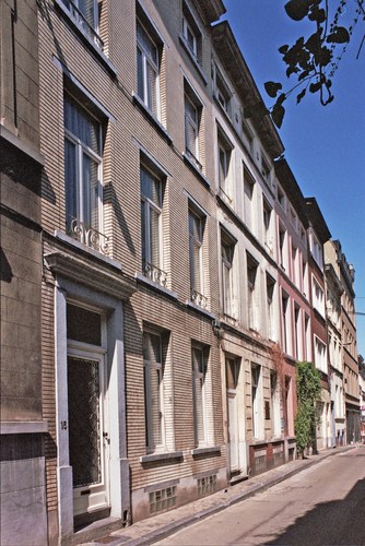 Rue Keyenveld 15 à 11 (photo 2009).