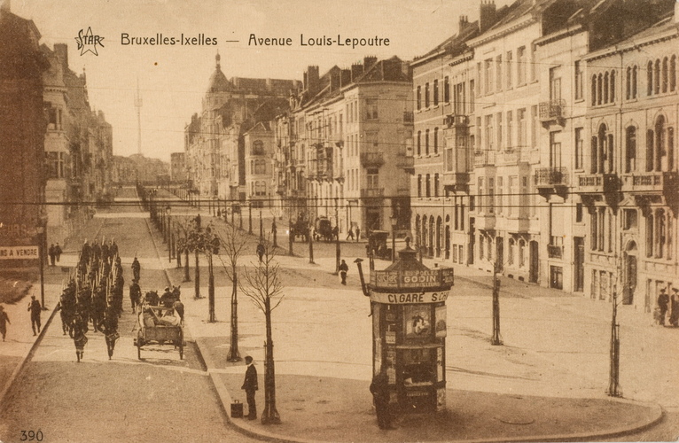 Avenue Louis Lepoutre, vue vers chaussée de Waterloo, vers 1910 (Collection de Dexia Banque)