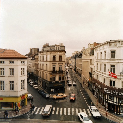 État ancien (1987) du carrefour formé par la chaussée d’Ixelles, les rues de l’Arbre Bénit et du Prince Albert, ACI/Urb. 256-2-30 (1987).
