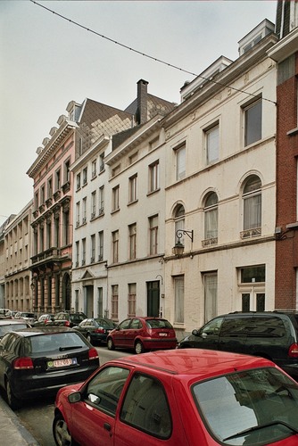 Rue Souveraine 40-42 à 46 (photo 2009).