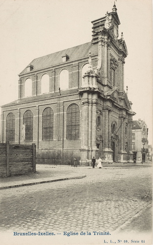 Église de la Sainte-Trinité avant les travaux d'extension de 1907-1908 (Collection de Dexia Banque)