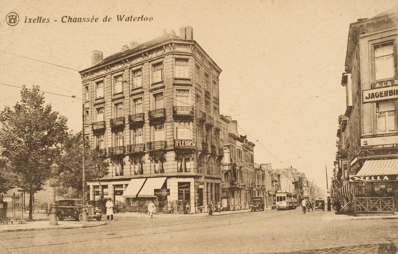 Chaussée de Waterloo, carrefour avec l'avenue Molière et la chaussée de Vleurgat, vers 1900 (Collection de Dexia Banque)