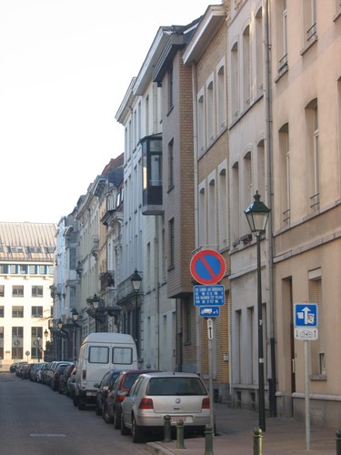 Rue Emile Féron, vue vers la rue d'Angleterre, numéros pairs (photo 2005).