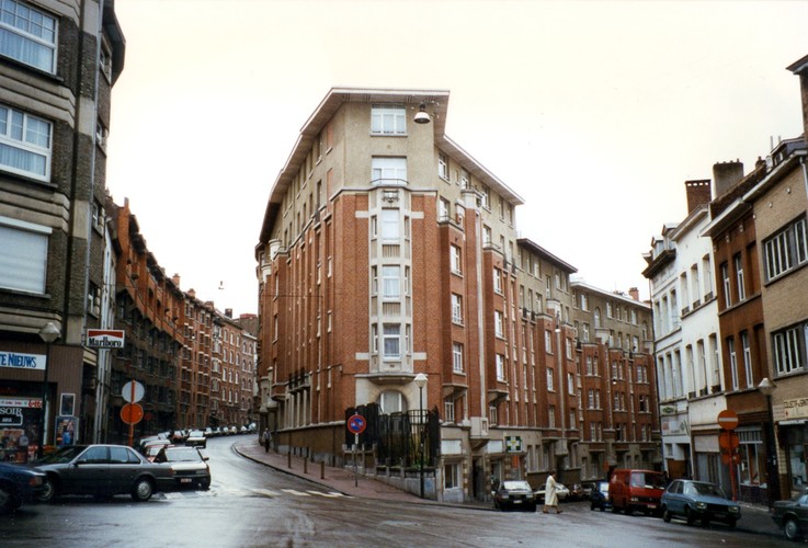 Vue vers la rue Gisbert Combaz (à droite) et chaussée de Forest (à gauche), 1997
