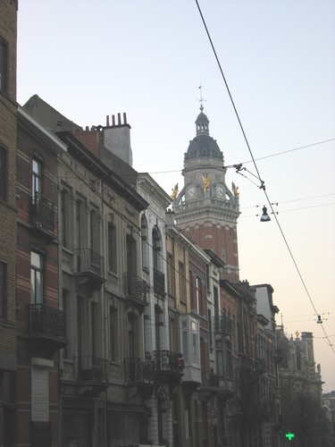 Rue de Lombardie, vue depuis la rue Antoine Bréart, côté impair, 2004