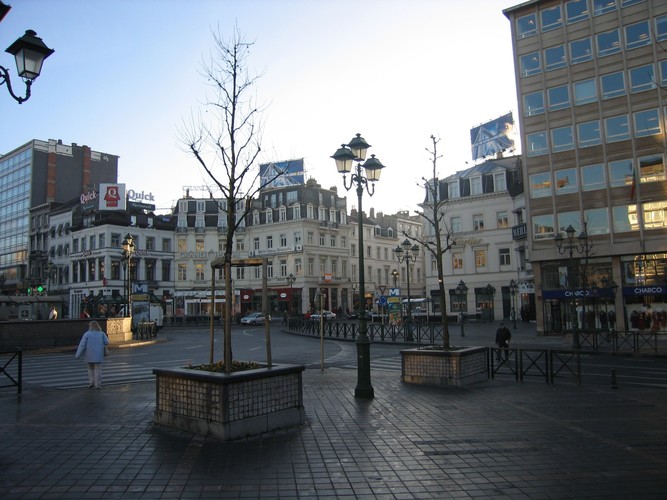 Place Louise, 2005