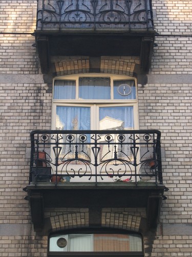 Rue Moris 62, balcon, 1899, arch. Jean-Pierre Van Oostveen, 2005
