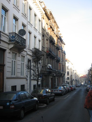 Rue de Prague, vue depuis la rue Th. Verhaegen, numéros impairs, 2005