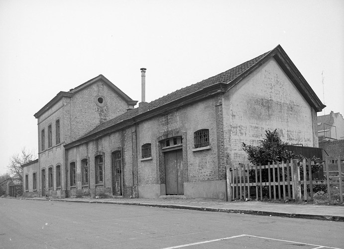 Place de la Gare. La gare de Woluwe peu avant sa démolition en 1966, SNCB-Holding, phototèque z02823g.