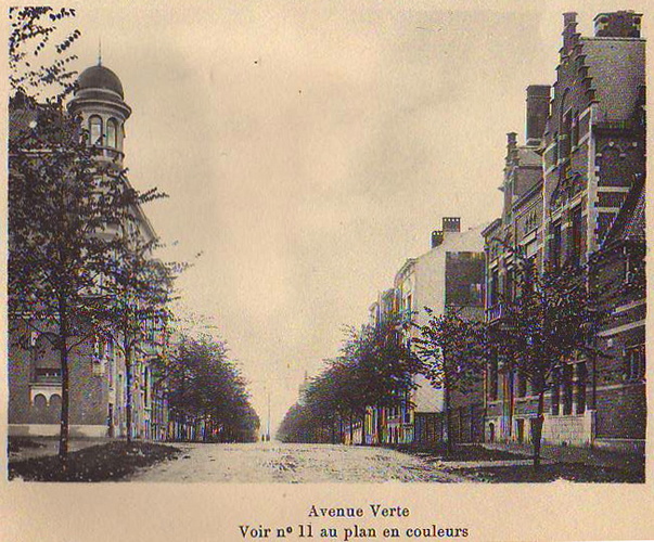 L’ancienne avenue verte, actuellement avenue Roger Vandendriessche, vers le square Léopold II ([i]Quartier Saint-Michel. Nouveau quartier de luxe, édité par la Société Anonyme de Travaux et de Crédit[/i], Bruxelles, 1910).