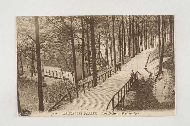 Le parc Duden, le pont et la chapelle, s.d (coll. Belfius Banque © ARB-SPRB).