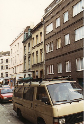 Bonneelstraat, onpare zijde naar Leuvensesteenweg (foto 1993-1995)