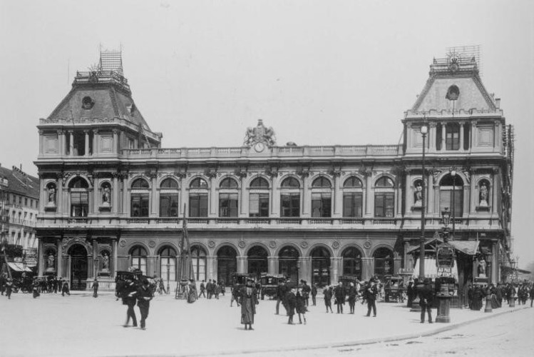 Place Rogier, l'ancienne gare du Nord en 1906 (© IRPA-KIK Bruxelles).