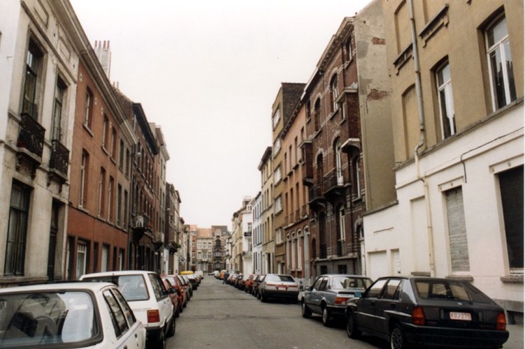 Rue Joseph Dekeyn, vue vers la chaussée de Louvain (photo 1993-1995)