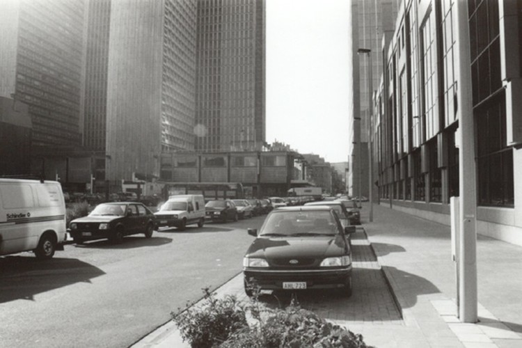 Rue du Marché, vue vers l'avenue du Boulevard (photo 1993-1995)