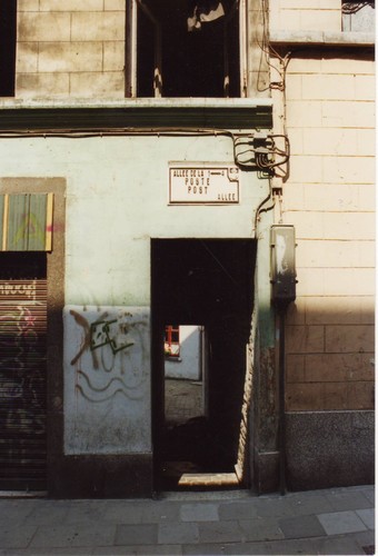 Poststraat 15, ingang tot de postallee (foto 1993-1995)