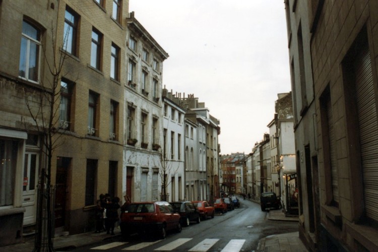 Rue Saint-Alphonse, enfilade côté impair (photo 1993-1995)