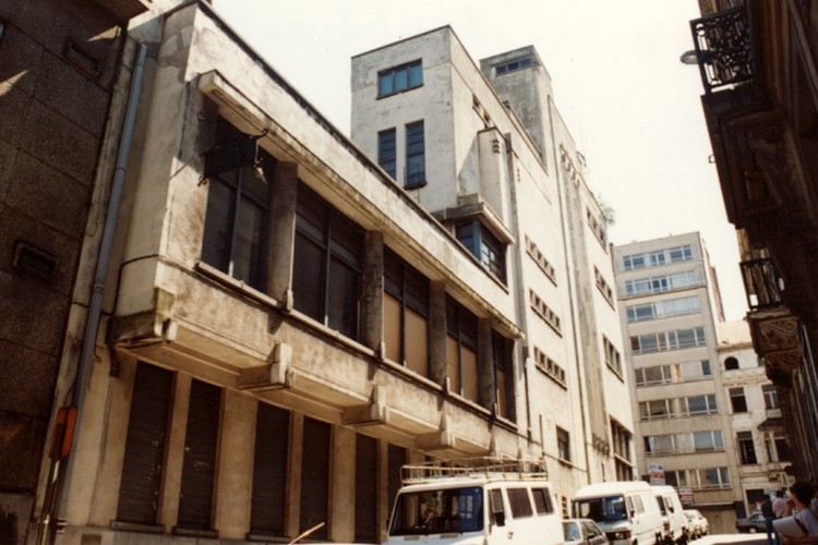 Sint-Franciscusstraat, zijgevel van RVS-gebouw (foto 1993-1995)
