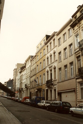 Rue de Spa, enfilade côté pair en direction de la rue de la Loi (photo 1993-1995)