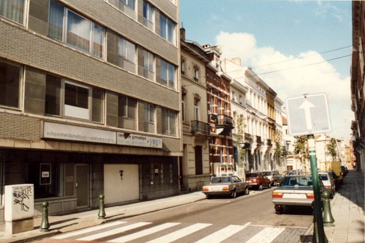 Rue Vonck, enfilade côté impair, vue depuis la rue des Moissons (photo 1993-1995)