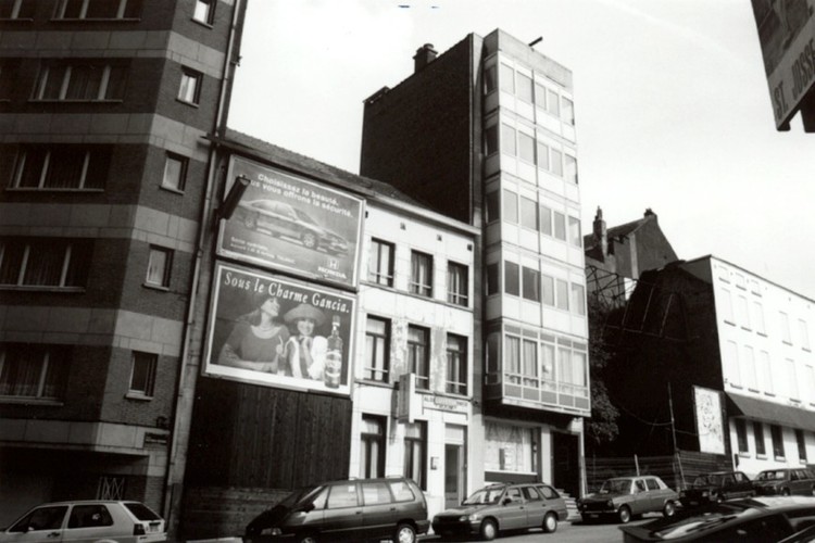 Square Victoria Régina, côté nord (photo 1993-1995)