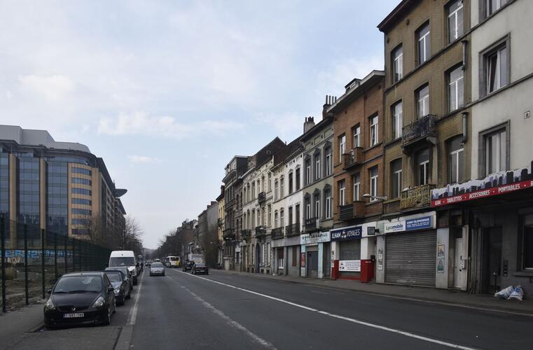 Rue Bara, vue depuis la place Bara, (© ARCHistory, 2019)